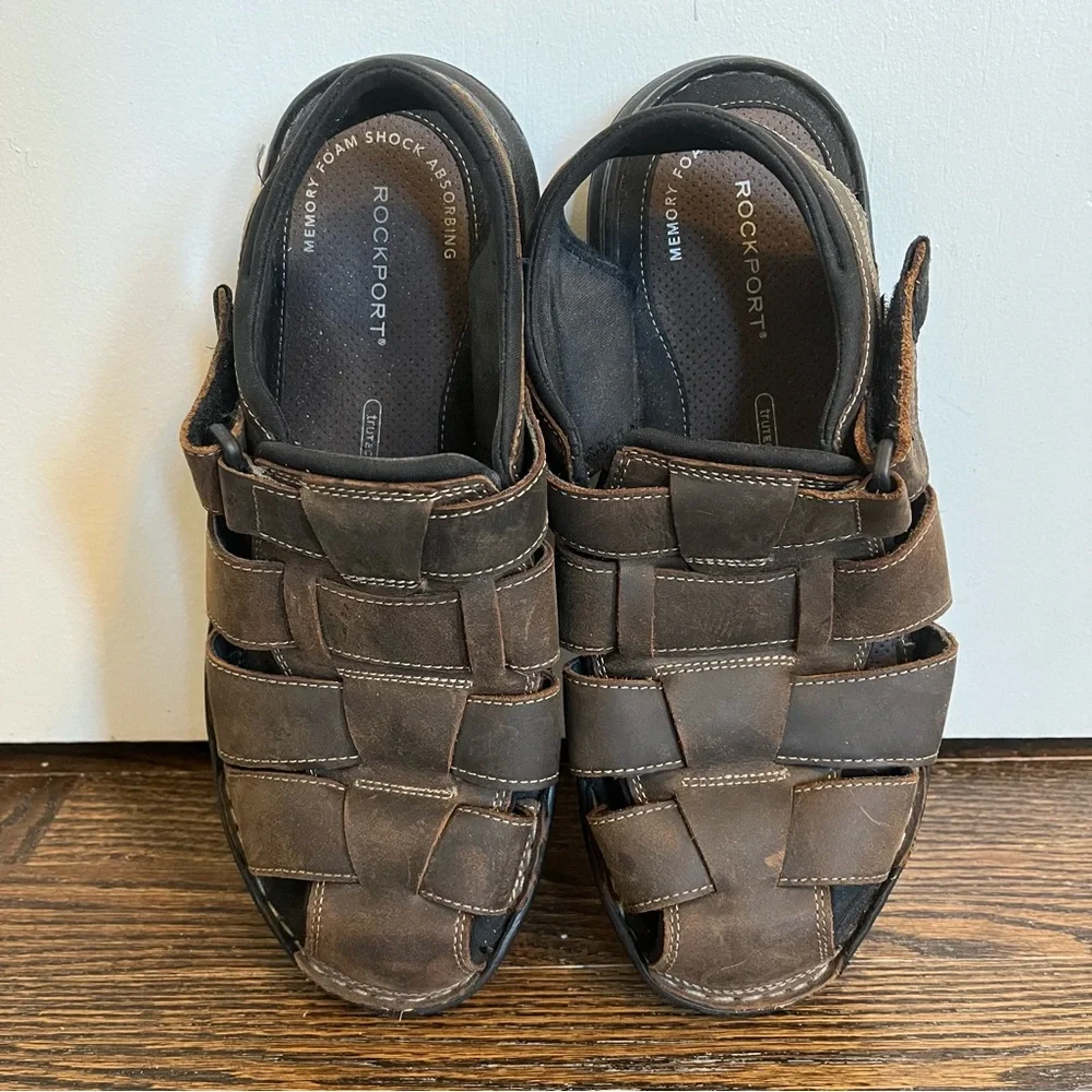 Rockport men’s size 10.5 Darwyn fisherman sandal dark brown Velcro Jesus shoe